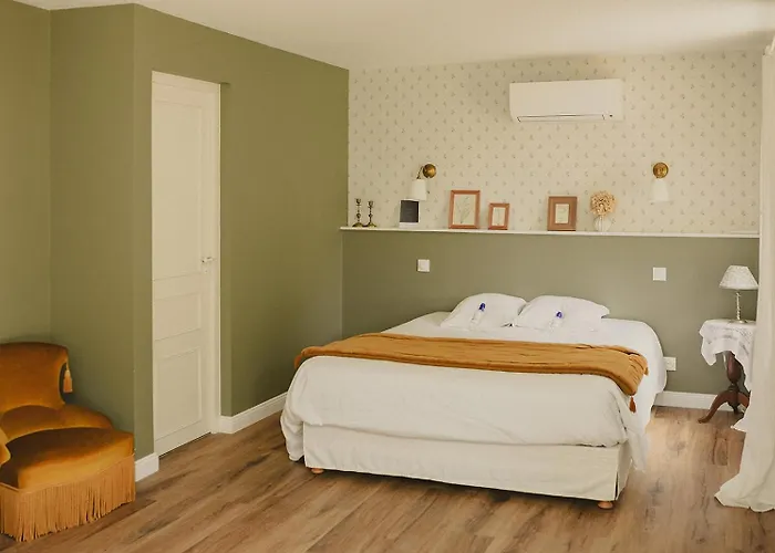 Domaine De Bassibé Bed & Breakfast Ségos