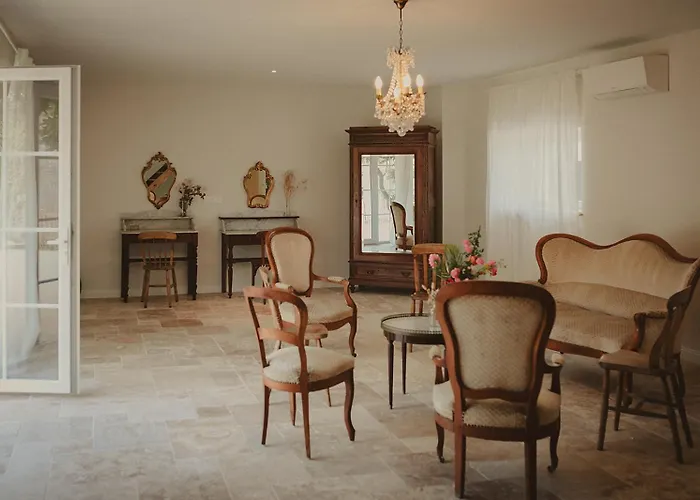 Domaine De Bassibé Bed & Breakfast