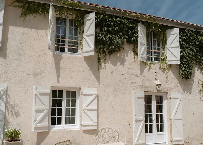 Domaine De Bassibé 3*