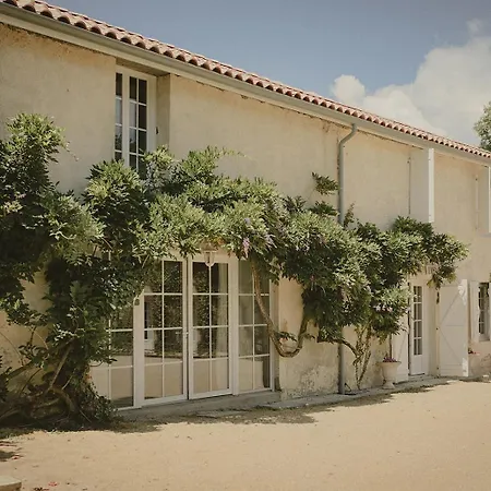 Domaine De Bassibe Bed & Breakfast Ségos