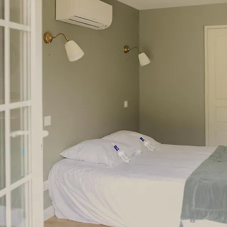 Bed & Breakfast Domaine De Bassibe 3*