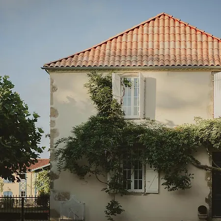 Bed & Breakfast Domaine De Bassibe